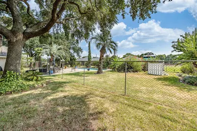 803 Sharon Lane, Baytown, TX 77521 - Photo 43