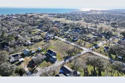 710 5th Street, Palacios, TX 77465 - Photo 5