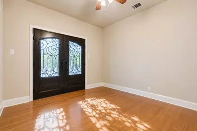 319 Grove Street, Houston, TX 77020 - Photo 15
