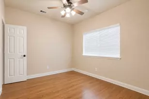 319 Grove St, Houston, TX 77020 - Photo 13