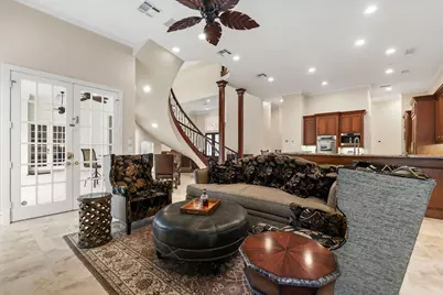 55 Benton Woods Circle, The Woodlands, TX 77382 - Photo 9