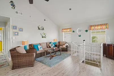 192 Barracuda Street, Bayou Vista, TX 77563 - Photo 9