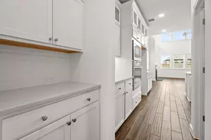 2819 Clapbread Ln, Rosenberg, TX 77471 - Photo 9