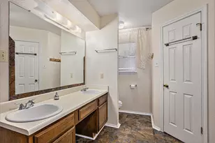 508/510 Clarence St, Tomball, TX 77375 - Photo 13