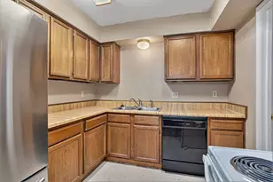 508/510 Clarence St, Tomball, TX 77375 - Photo 7