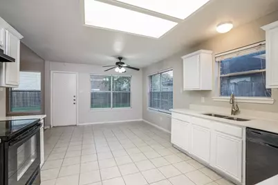 2803 Green Hollow Court, Missouri City, TX 77489 - Photo 9