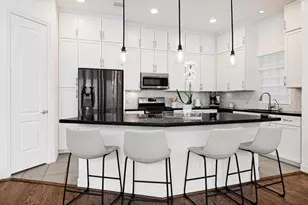 1531 Woodbend Park W, Houston, TX 77055 - Photo 9