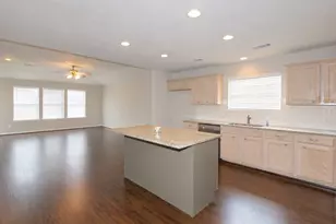 3111 Stratford Bend Dr, Sugar Land, TX 77498 - Photo 3