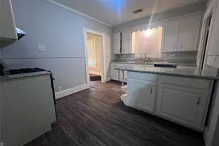 917 Laurel St, La Marque, TX 77568 - Photo 9
