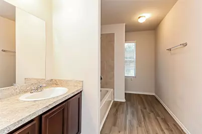 2751 Madison Court, Conroe, TX 77304 - Photo 11