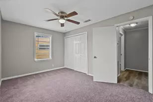 1004 S 2nd St, La Porte, TX 77571 - Photo 13