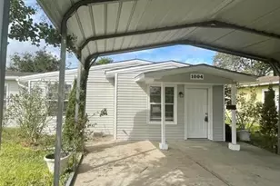 1004 S 2nd St, La Porte, TX 77571 - Photo 1