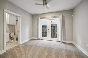 608 W 28th St, Houston, TX 77008 - Photo 9