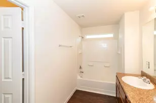 14410 Acuna Ln, Houston, TX 77045 - Photo 9