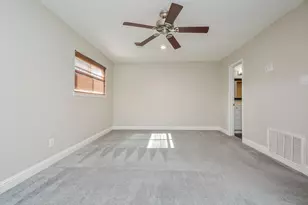 13859 Hollowgreen Dr, Houston, TX 77082 - Photo 29