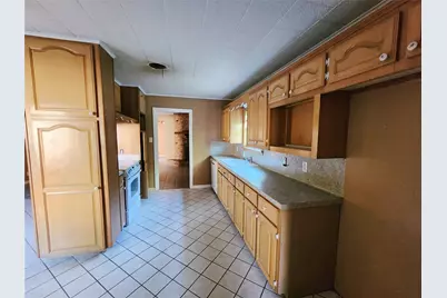 512 Camellia Avenue, Orange, TX 77630 - Photo 9
