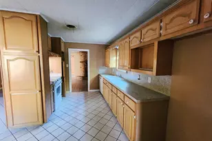 512 Camellia Ave, Orange, TX 77630 - Photo 9