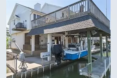 1318 Hawaii Drive, Tiki Island, TX 77554 - Photo 7
