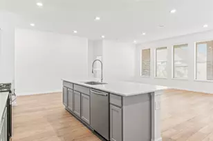 18211 Saffron Sun St, Conroe, TX 77302 - Photo 11