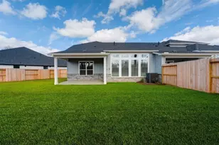 10110 Water Harbor Dr, Missouri City, TX 77459 - Photo 3