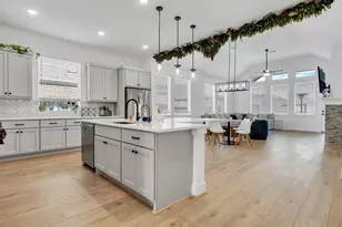 2211 Cherry Brg Ln, Tomball, TX 77375 - Photo 5