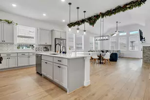 2211 Cherry Brg Ln, Tomball, TX 77375 - Photo 5