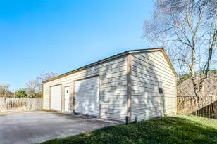 309 Still Forest St, Liberty, TX 77575 - Photo 29