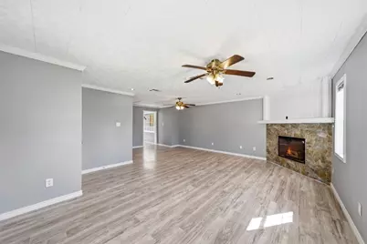 4803 28th Street E, Dickinson, TX 77539 - Photo 5