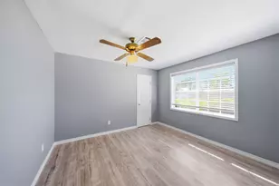 4803 28th St E, Dickinson, TX 77539 - Photo 15