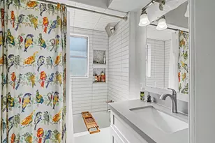 2804 Arlington St, Houston, TX 77008 - Photo 9