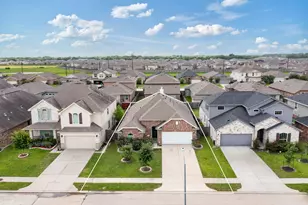 8803 W Cres Lake Cir, Baytown, TX 77521 - Photo 17