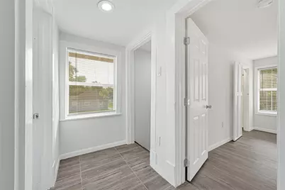 715 N 1st Street, Baytown, TX 77520 - Photo 21