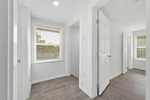 715 N 1st St, Baytown, TX 77520 - Photo 21