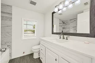 715 N 1st St, Baytown, TX 77520 - Photo 17