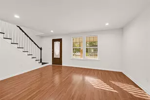 715 N 1st St, Baytown, TX 77520 - Photo 3