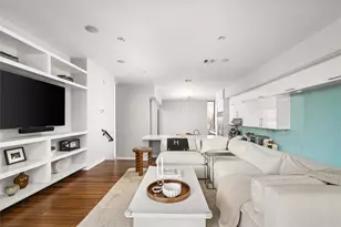 2202 Whitney St, Houston, TX 77006 - Photo 13