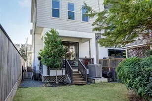 1223 W 15th 1/2 St, Houston, TX 77008 - Photo 11