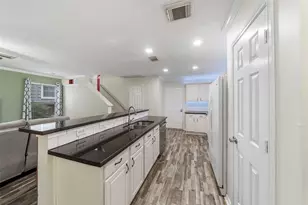 38 Wineberry Pl, The Woodlands, TX 77382 - Photo 9