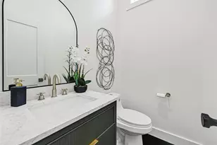 5619 Val Verde St, Houston, TX 77057 - Photo 13