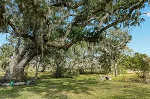 703 County Rd 605, Angleton, TX 77515 - Photo 21