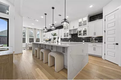 9011 Delta Place Court, Missouri City, TX 77459 - Photo 11