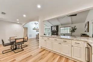 16822 Hibiscus Ln, Friendswood, TX 77546 - Photo 11