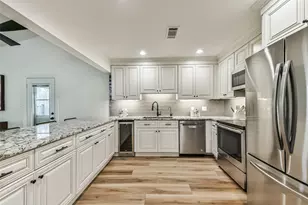 16822 Hibiscus Ln, Friendswood, TX 77546 - Photo 9