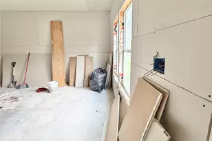 2125 Gill St, Beaumont, TX 77703 - Photo 9