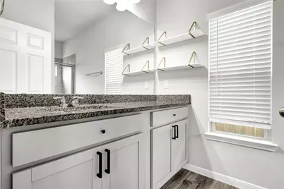 13319 Colby Meadow Drive, Houston, TX 77048 - Photo 23