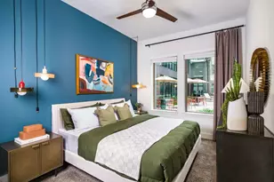 641 W Crosstimbers St, Houston, TX 77018 - Photo 5