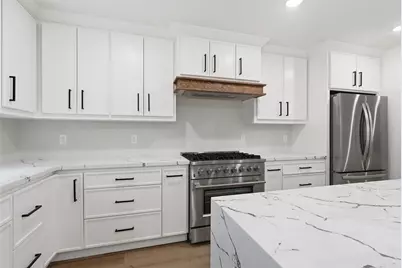 4525 Walker Street, Houston, TX 77023 - Photo 7