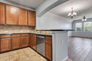13035 Jasmine Park Ln, Houston, TX 77044 - Photo 7