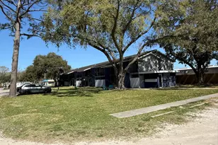 1101 E Main St, League City, TX 77573 - Photo 7