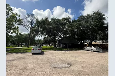 1101 E Main Street, League City, TX 77573 - Photo 7
